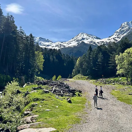 Appartement Lary Au Pied Des Pistes Alt 1700m *